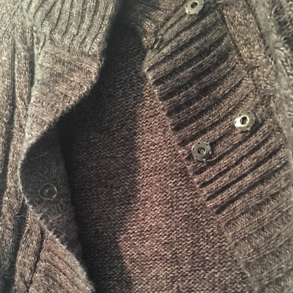 Cardigan - Picture 2 of 4